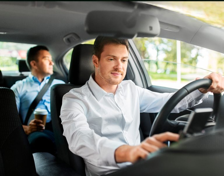 Hombrenetaxi_transportejuvasa