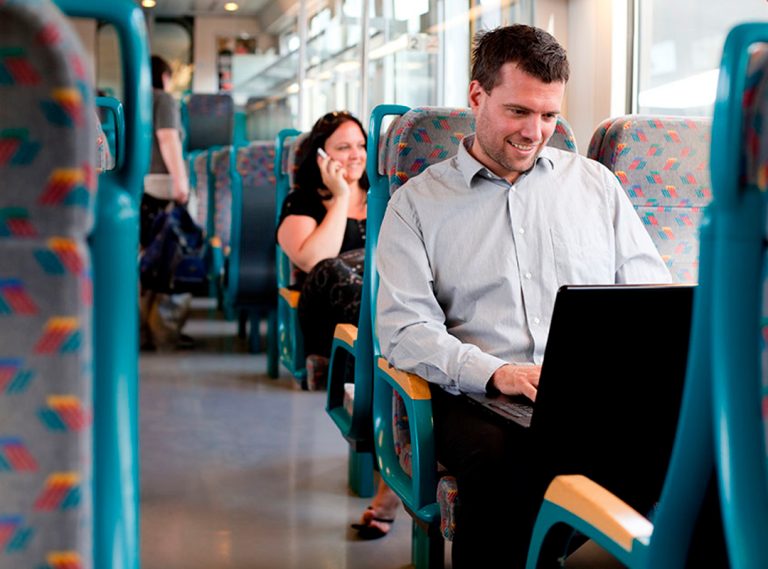 Hombretrabajando_transportejuvasa