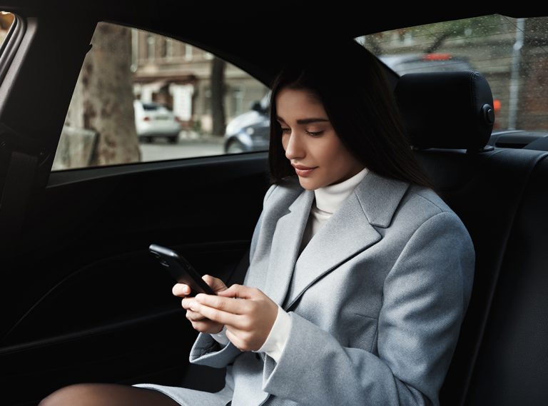 MujerElegante_transportejuvasa