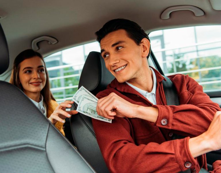 Taxistaconversando_transportejuvasa